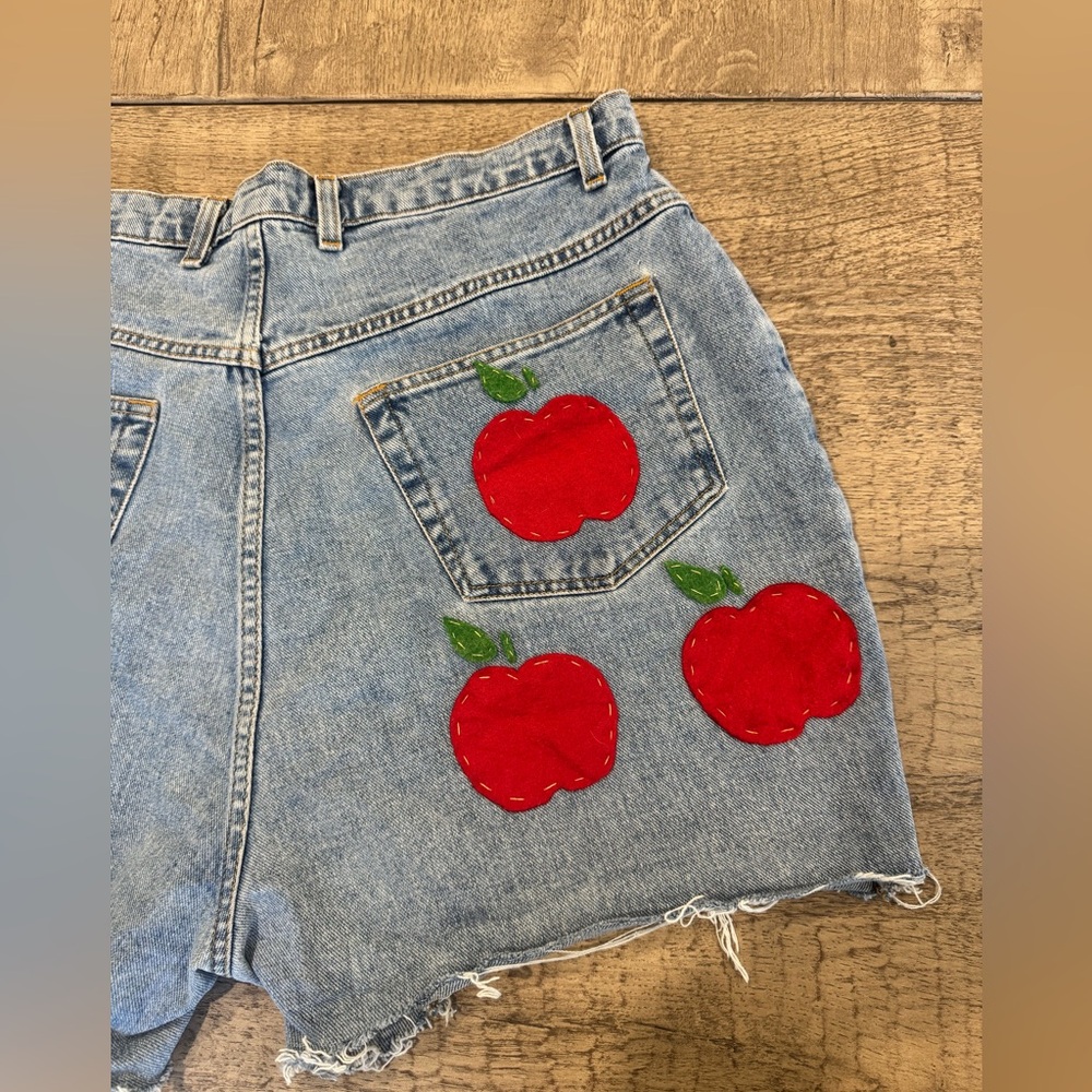 Just My Size Denim Co Apple Patch Cutoff Shorts Vintage Cottagecore Denim - Picture 2 of 10